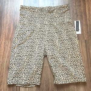 Women’s BP cheetah print high waisted bike shorts size small